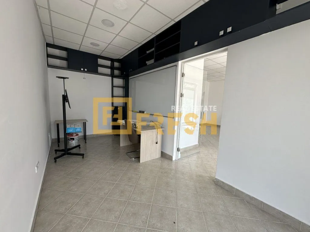 Rent, office space, 90m², Stari Aerodrom, Podgorica