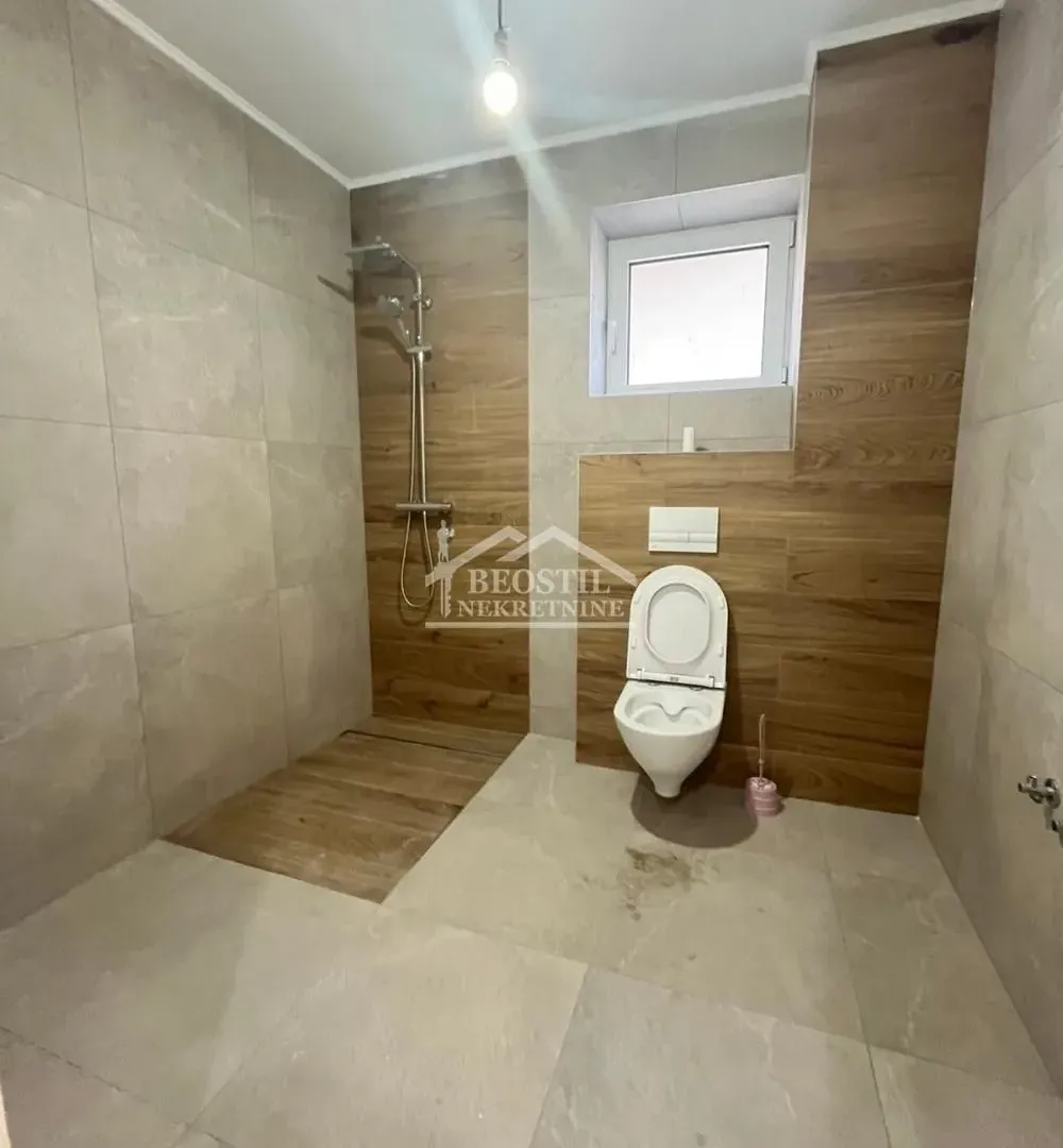 Prodaja, četvorosoban stan, 83m², Centar, Smederevo