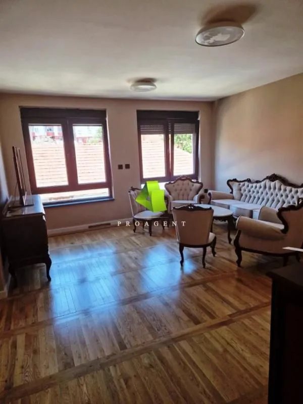 Izdavanje, četvorosoban stan, 110m², Medijana, Niš