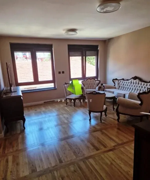 Izdavanje, četvorosoban stan, 110m², Medijana, Niš