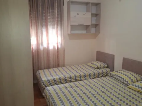 Izdavanje, jednosoban stan, 41m², Stari Aerodrom, Podgorica - image 9