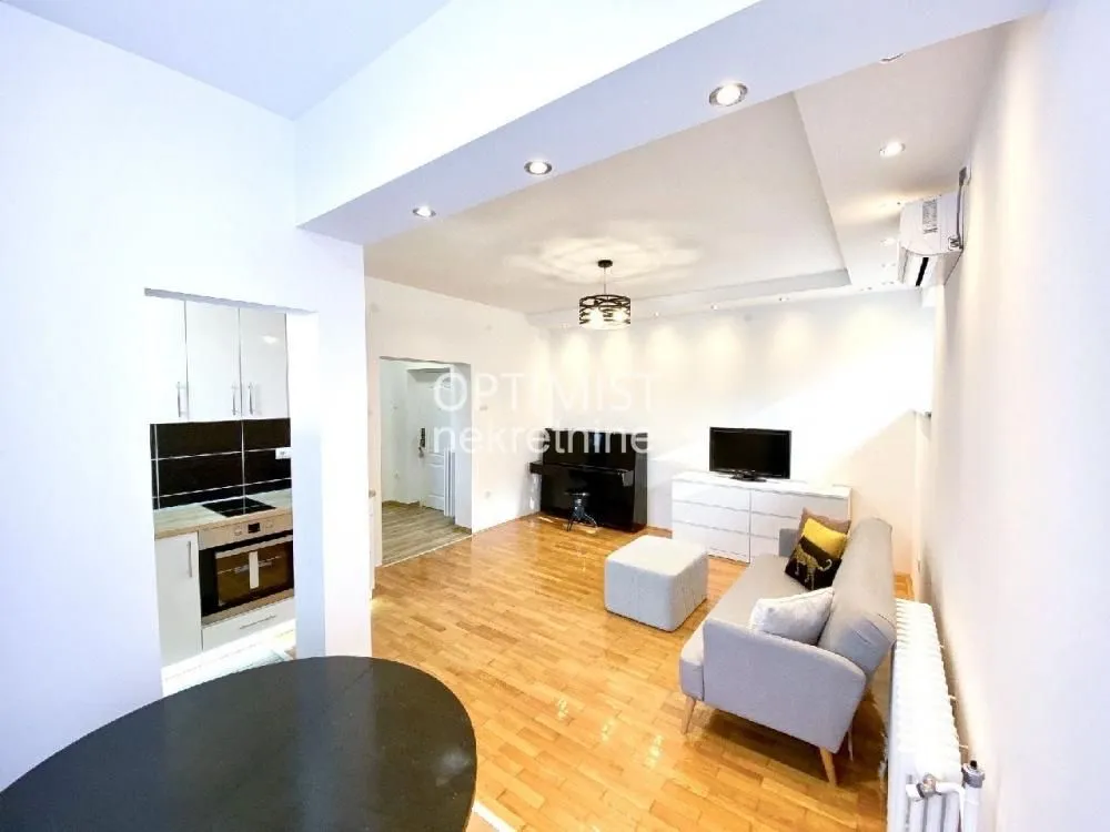 Rent, two bedroom apartment, 46m², Savski Venac, Beograd