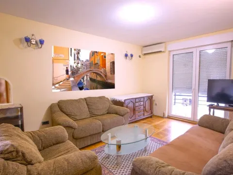 Rent, apartment, 50m², Stara Varoš, Podgorica