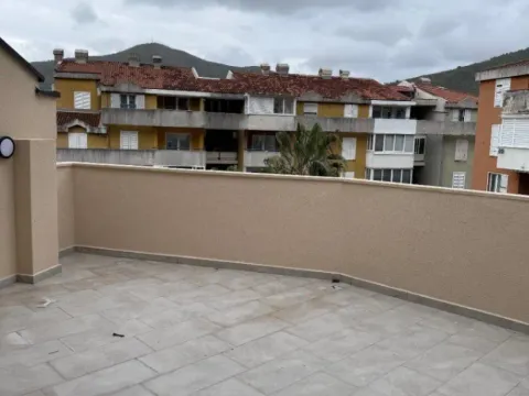 Sale, one bedroom apartment, 55m², Adok, Budva - image 12