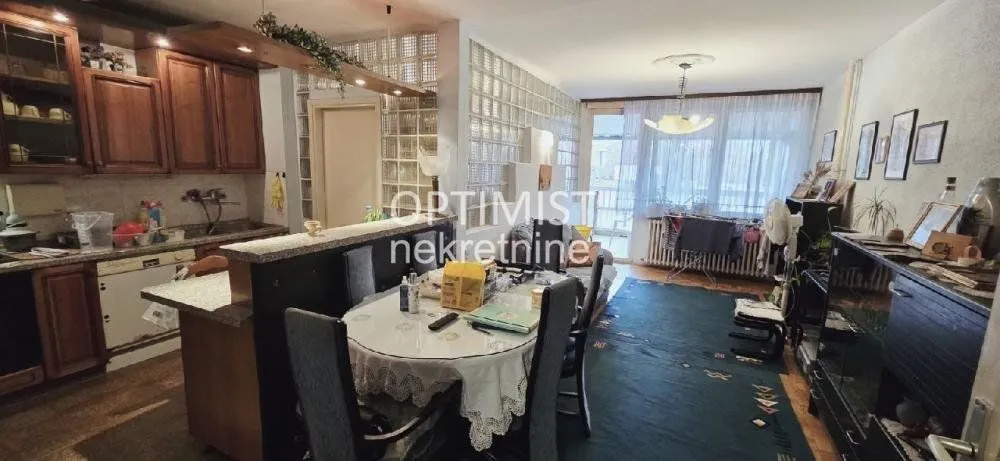 Sale, three bedroom apartment, 103m², Zvezdara Sve Podlokacije, Beograd