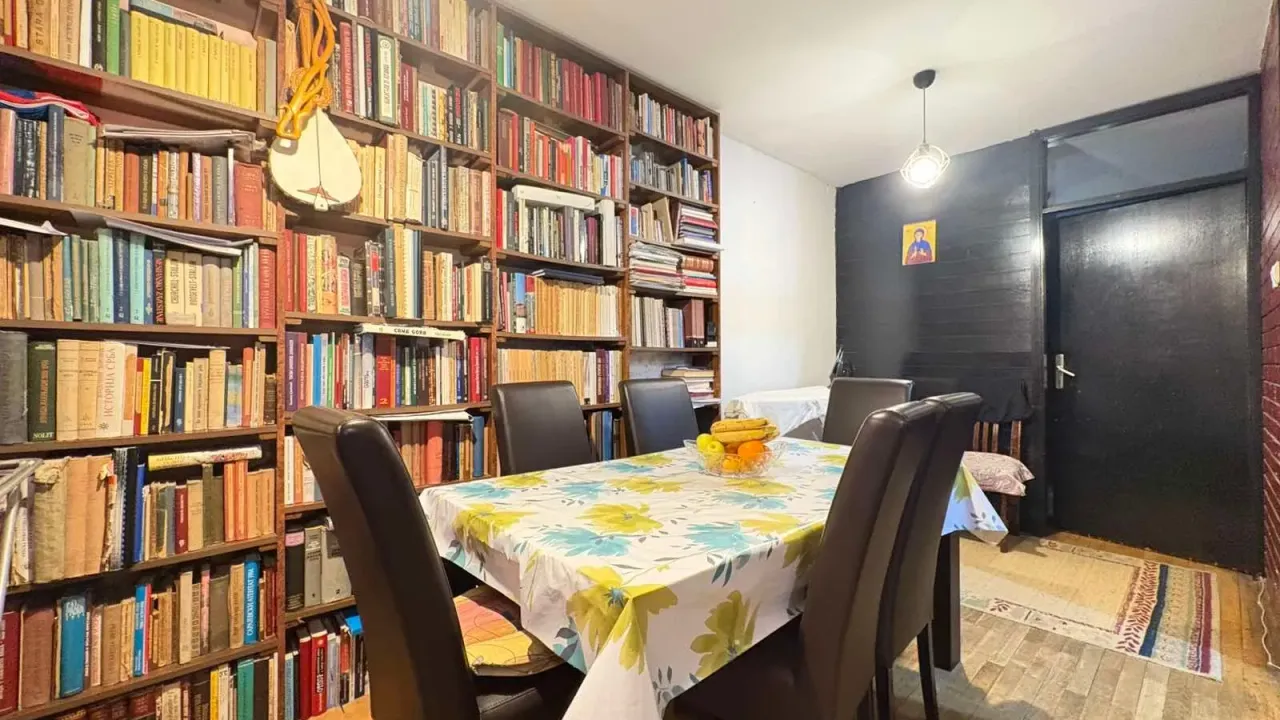 Prodaja, trosoban stan, 77m², Blok 5, Podgorica