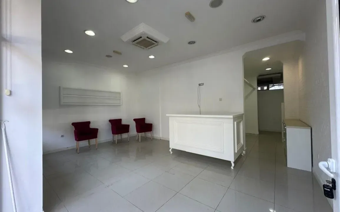 Sale, office space, 74m², Centar, Bar