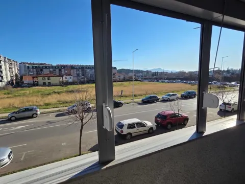 Izdavanje, jednosoban stan, 42m², 1 maj, Podgorica - image 8