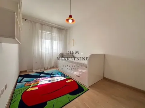 Rent, two bedroom apartment, 76m², City Kvart, Podgorica - image 6