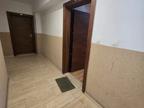Izdavanje, jednosoban stan, 44m², Centar, Budva - image 11