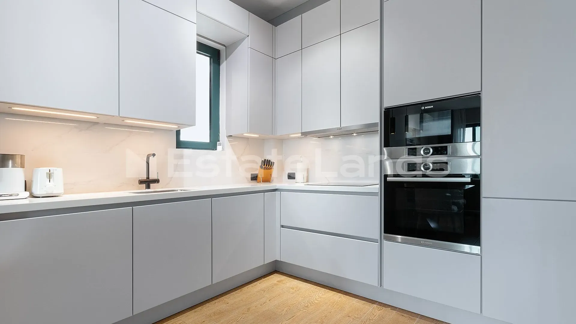 Sale, two bedroom apartment, 81m², Bečići, Budva