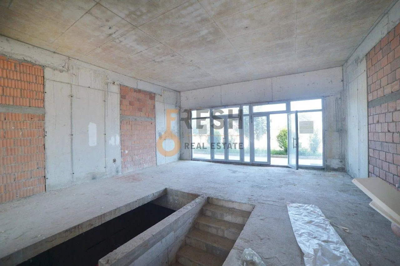 Rent, office space, 200m², Tološi, Podgorica