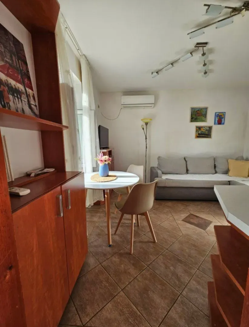Daily-rent, two bedroom apartment, 35m², Centar, Tivat