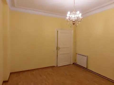 Izdavanje, poslovni prostor, 70m², Stari Grad, Beograd - image 8