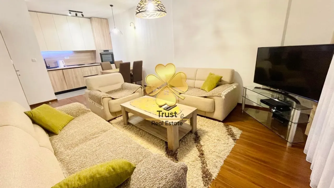 Izdavanje, jednosoban stan, 52m², Master Kvart, Podgorica