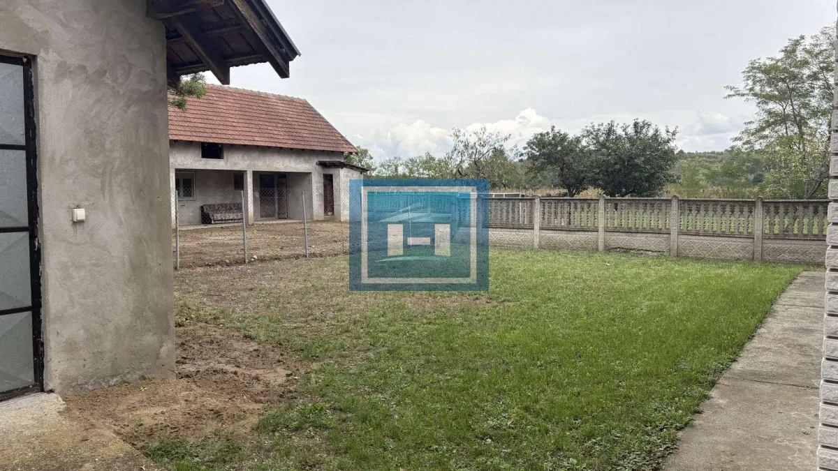 Prodaja, kuća, 275m², Mali Popović, Jagodina