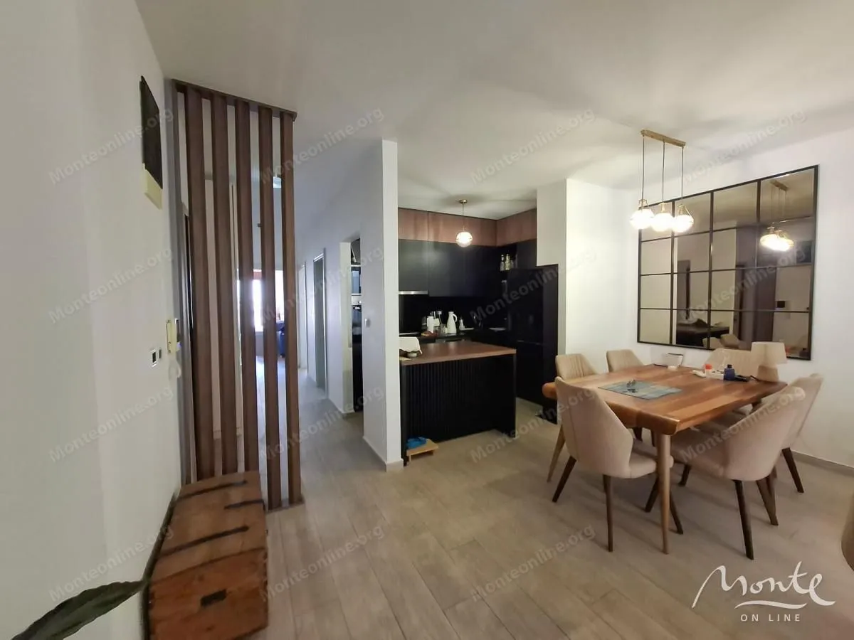Prodaja, trosoban stan, 118m², Dubovica, Budva