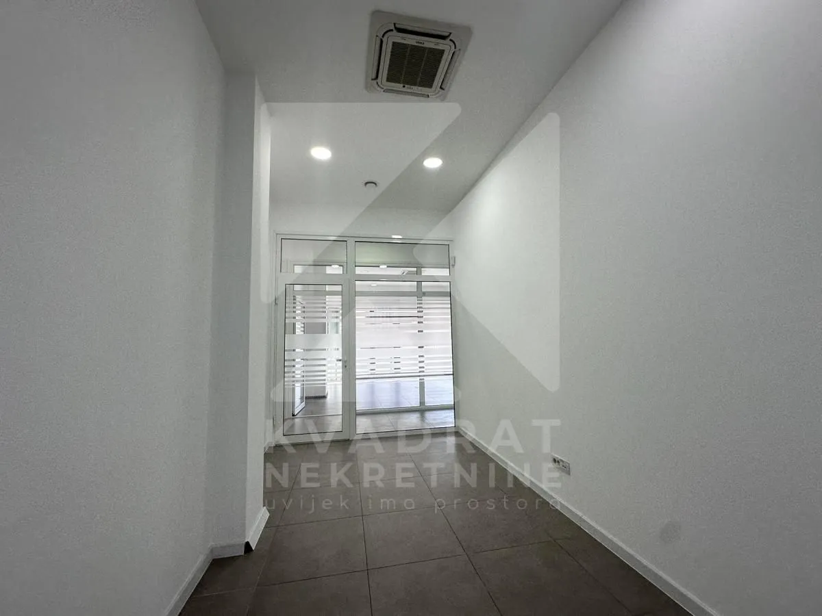 Rent, office space, 362m², Ljubović, Podgorica