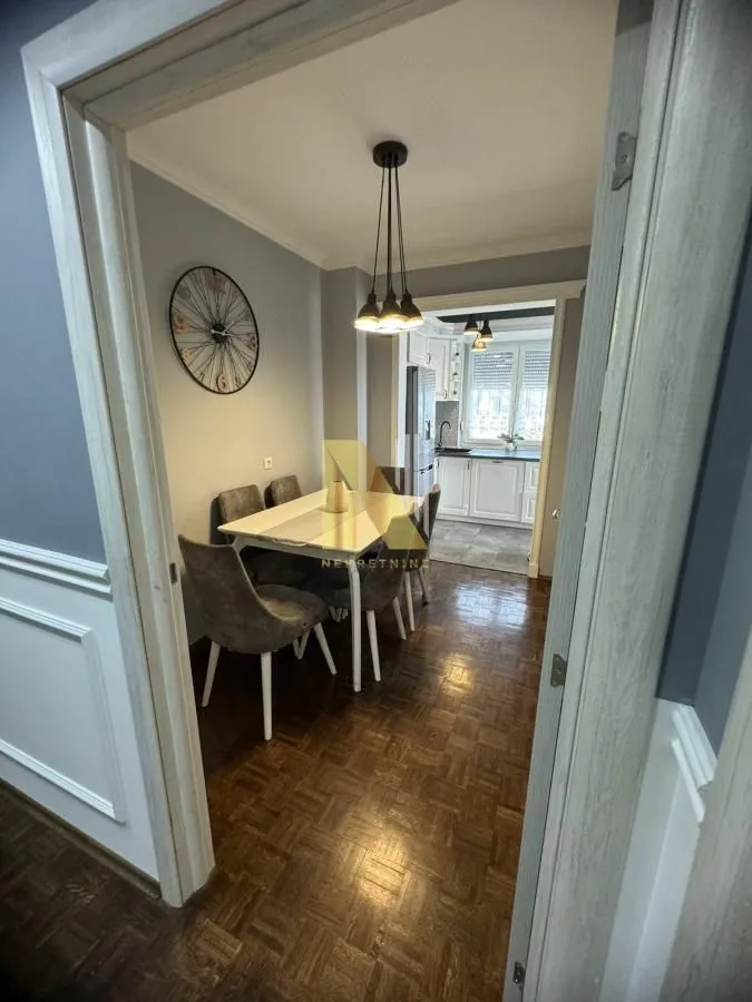 Prodaja, dvosoban stan, 60m², Adamovićevo Naselje, Novi Sad Sve Podlokacije