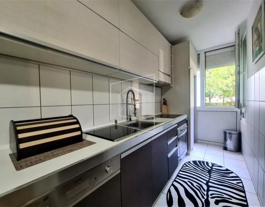 Izdavanje, dvosoban stan, 62m2, Stari Aerodrom, Podgorica