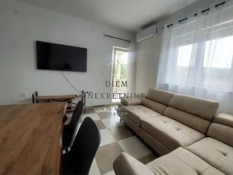 Izdavanje, dvosoban stan, 60m², Radanovići, Kotor - image 3