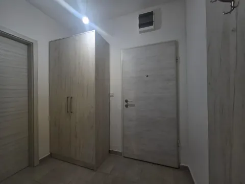 Izdavanje, jednosoban stan, 51m², Zabjelo, Podgorica - image 13