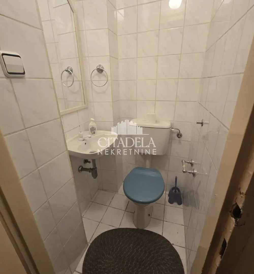 Rent, four bedroom apartment, 100m², Stari Grad, Beograd