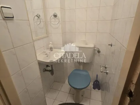 Izdavanje, četvorosoban stan, 100m², Stari Grad, Beograd - image 11