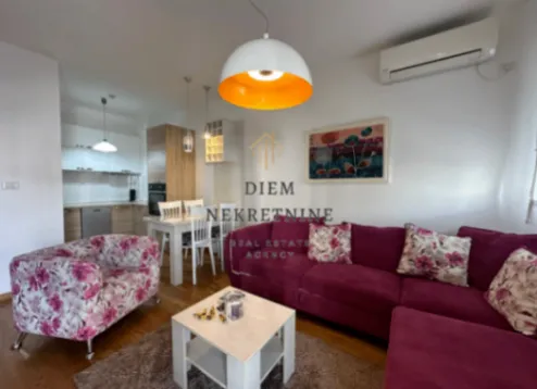 Izdavanje, jednosoban stan, 45m², City Kvart, Podgorica