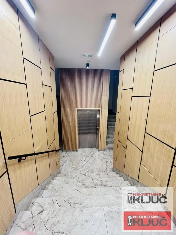 Prodaja, dvosoban stan, 44m², Avijatičarsko naselje, Novi Sad Sve Podlokacije