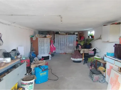 Prodaja, kuća, 135m², Niš, Srbija - image 23