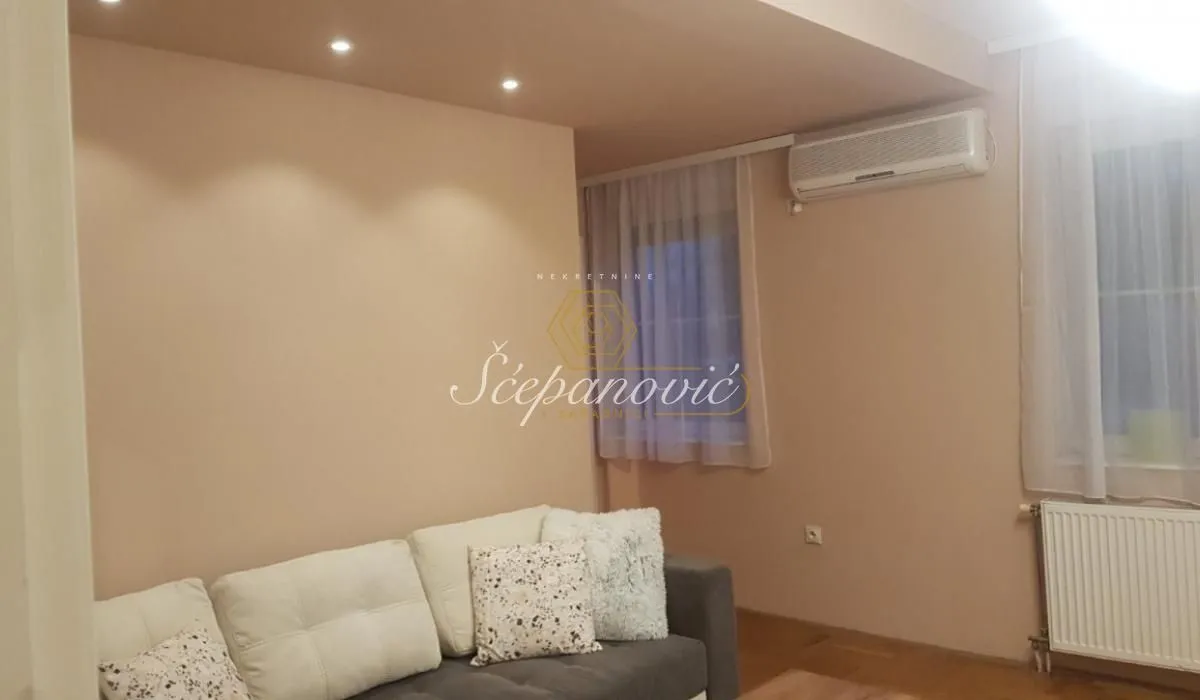 Prodaja, dvosoban stan, 49m², Socijalno, Novi Sad Sve Podlokacije