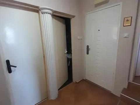 Prodaja, trosoban stan, 69m², Duvanište, Niš - image 9