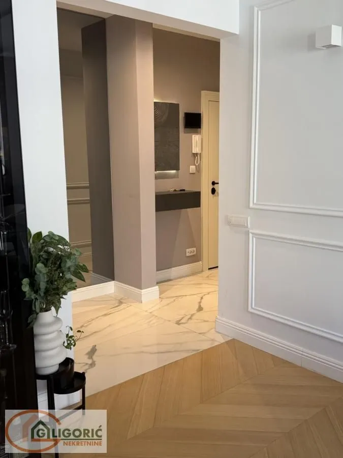 Prodaja, trosoban stan, 87m², Savski Venac, Beograd