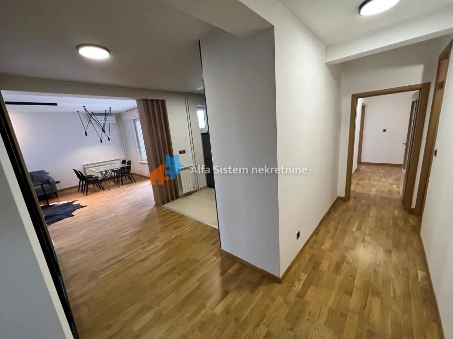 Izdavanje, četvorosoban stan, 100m², Sarajevska, Beograd
