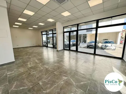 Izdavanje, poslovni prostor, 182m², Blok 9, Podgorica - image 2