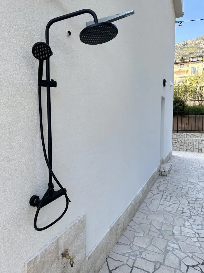 Sale, house, 220m², Bar, Crna Gora