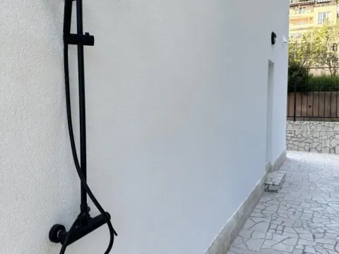 Prodaja, kuća, 220m², Bar, Crna Gora - image 11