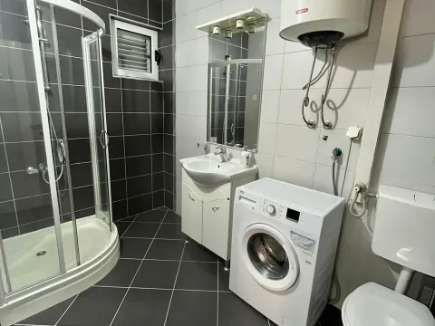 Izdavanje, dvosoban stan, 120m², Budva, Crna Gora - image 10