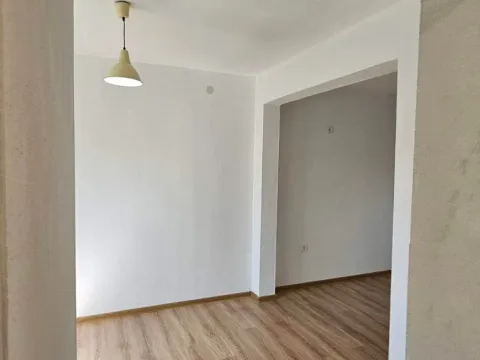 Izdavanje, dvosoban stan, 70m², Pod Goricom, Podgorica - image 4