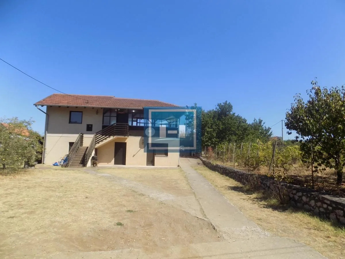Prodaja, kuća, 389m², Karadjordjevo brdo, Paraćin