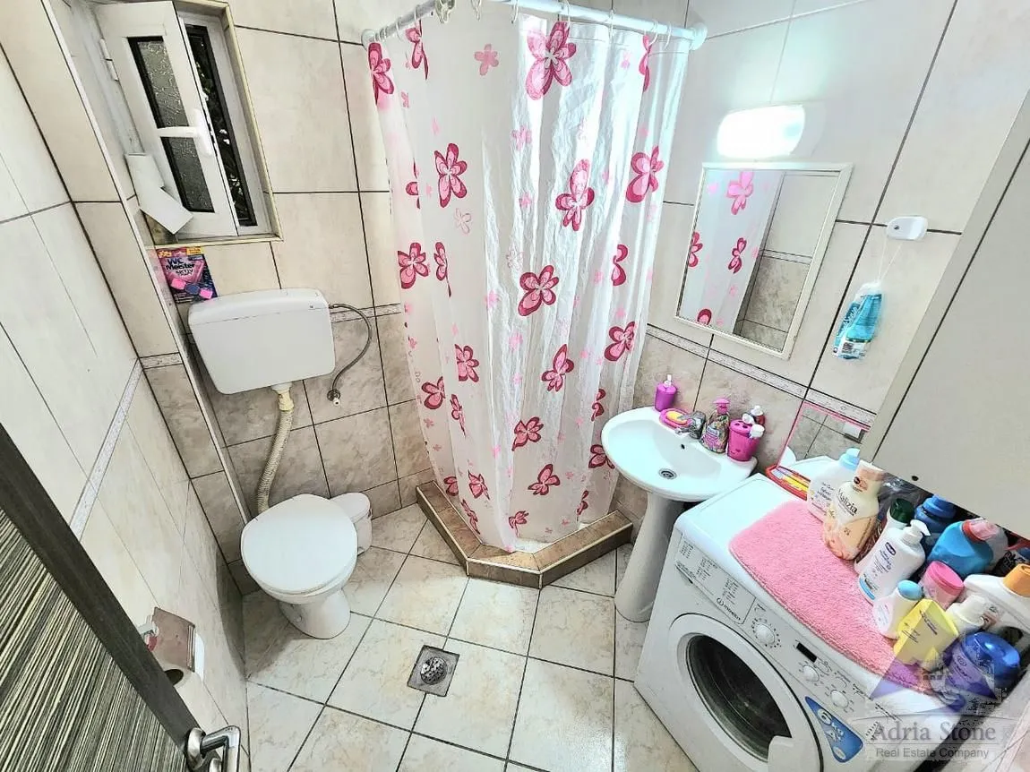 Sale, three bedroom apartment, 114m², Podkošljun, Budva