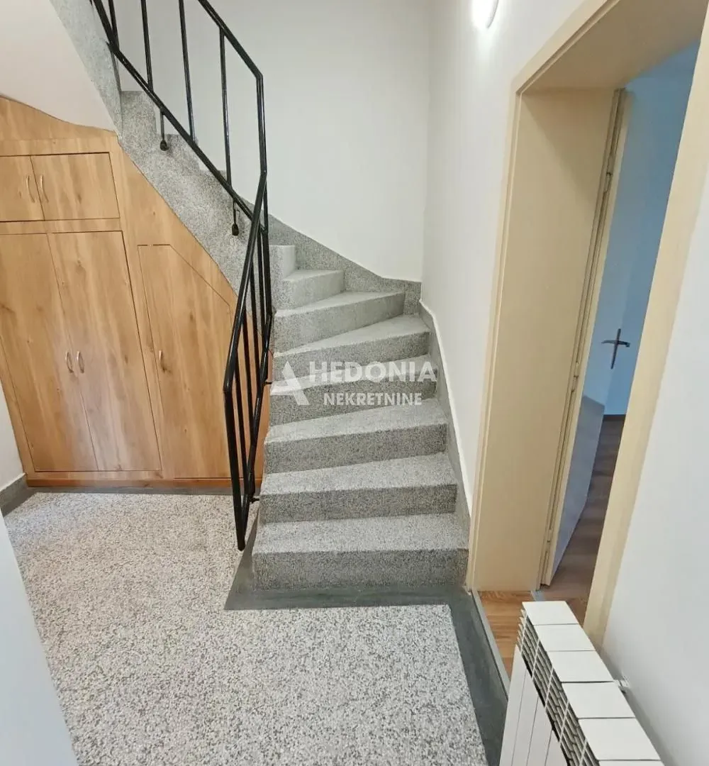 Rent, office space, 105m², Zemun Sve Podlokacije, Beograd