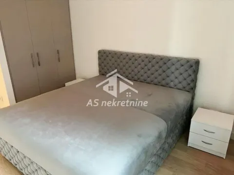 Izdavanje, trosoban stan, 98m², Savski Venac, Beograd - image 10