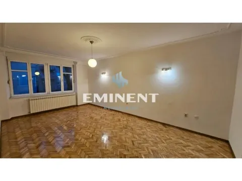 Poslovni prostor in Cvetni Trg