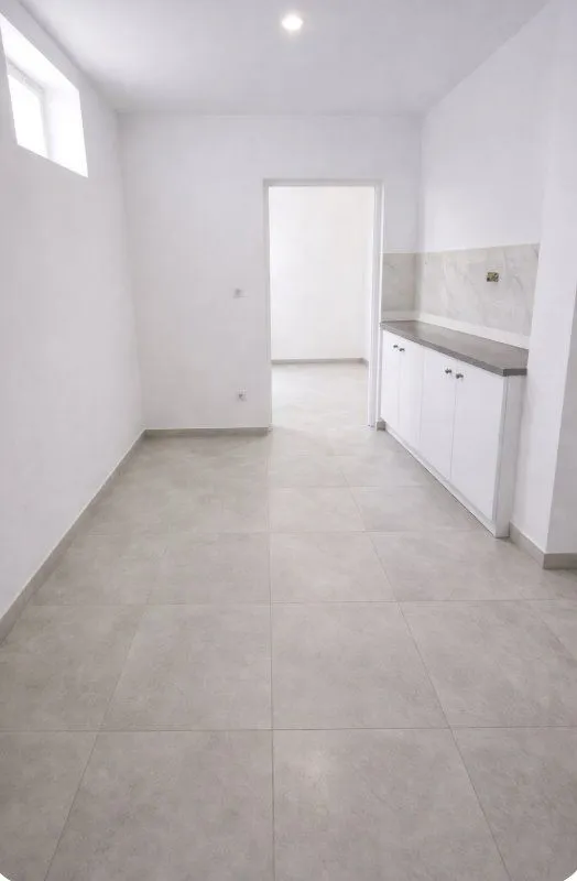 Prodaja, trosoban stan, 45m², Zvezdara Sve Podlokacije, Beograd