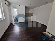 Prodaja, jednosoban stan, 33m², Zemun Meandri, Zemun Sve Podlokacije - image 1