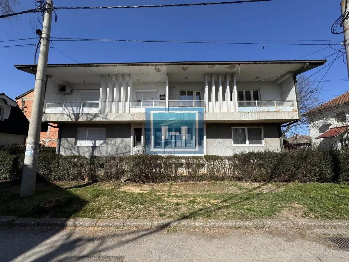 Sale, three bedroom apartment, 77m², Centar, Ćuprija