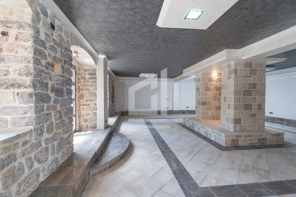 Sale, office space, 102m², Herceg Novi, Crna Gora