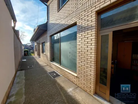 Izdavanje, poslovni prostor, 50m², Centar, Jagodina - image 6